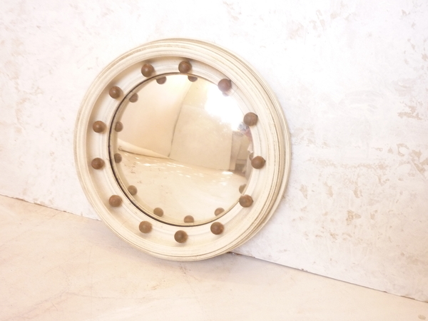 Small Convex Mirror