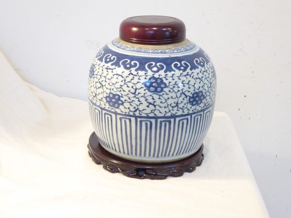 Antique Chinese Porcelain Storage Jar